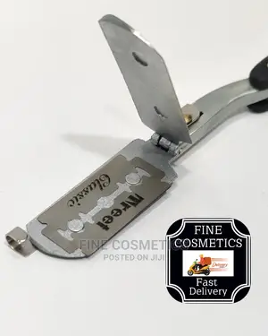 New Supreme Straight Shaving Razor For Home And Salon Use