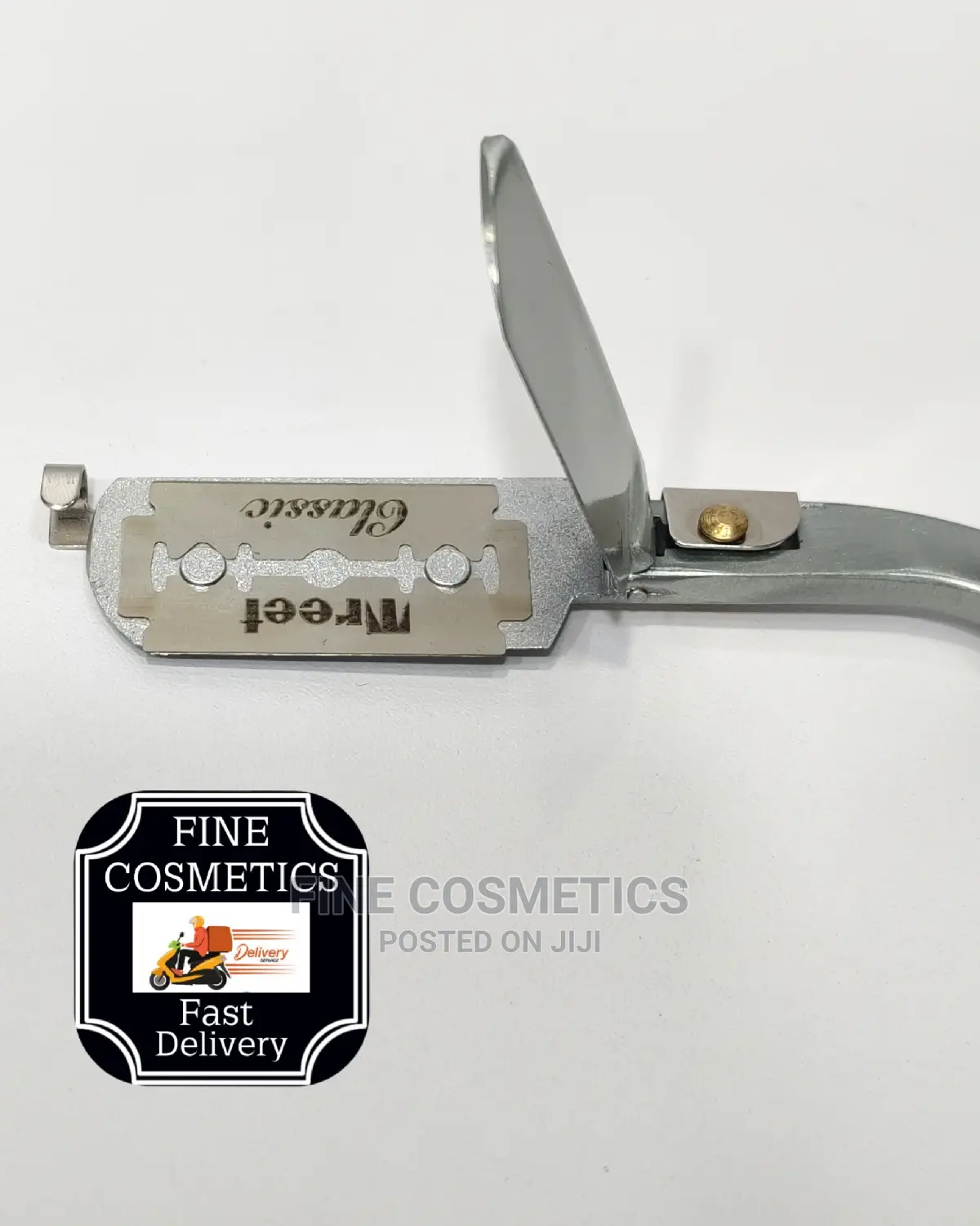 New Supreme Straight Shaving Razor For Home And Salon Use