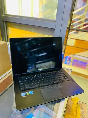 Laptop Asus ZenBook Pro UX550VE 16GB Intel Core I7 512GB