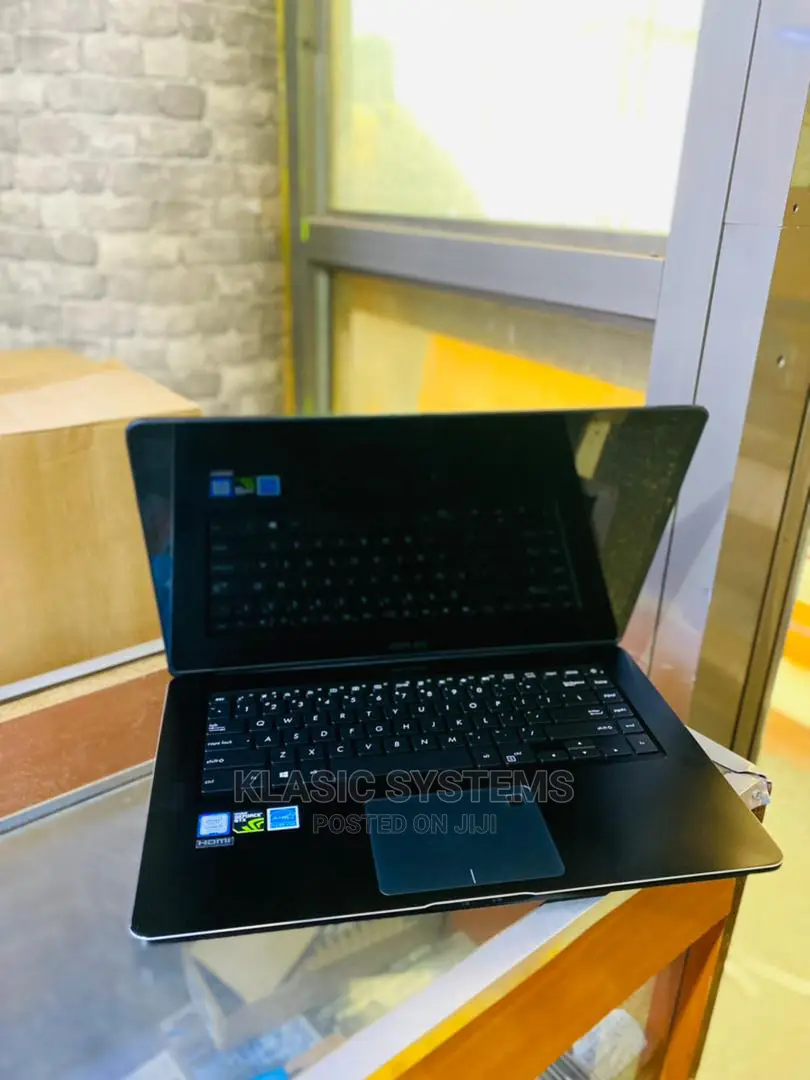 Laptop Asus ZenBook Pro UX550VE 16GB Intel Core I7 512GB