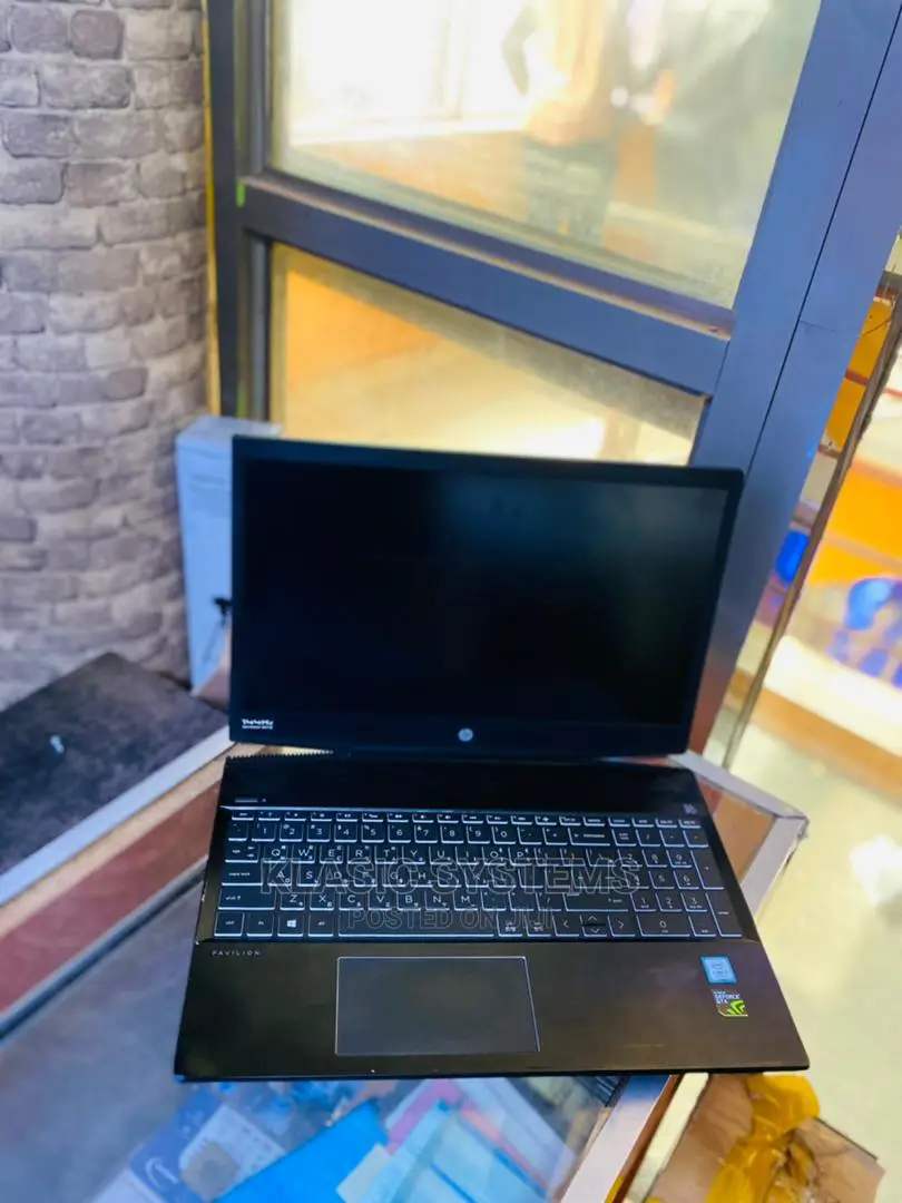 Laptop HP Pavilion 15-Cs3063cl 16GB Intel Core I7 HDD 1T