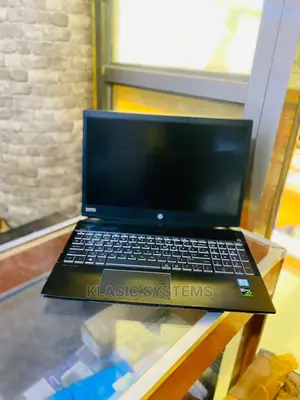 Laptop HP Pavilion 15-Cs3063cl 16GB Intel Core I7 HDD 1T