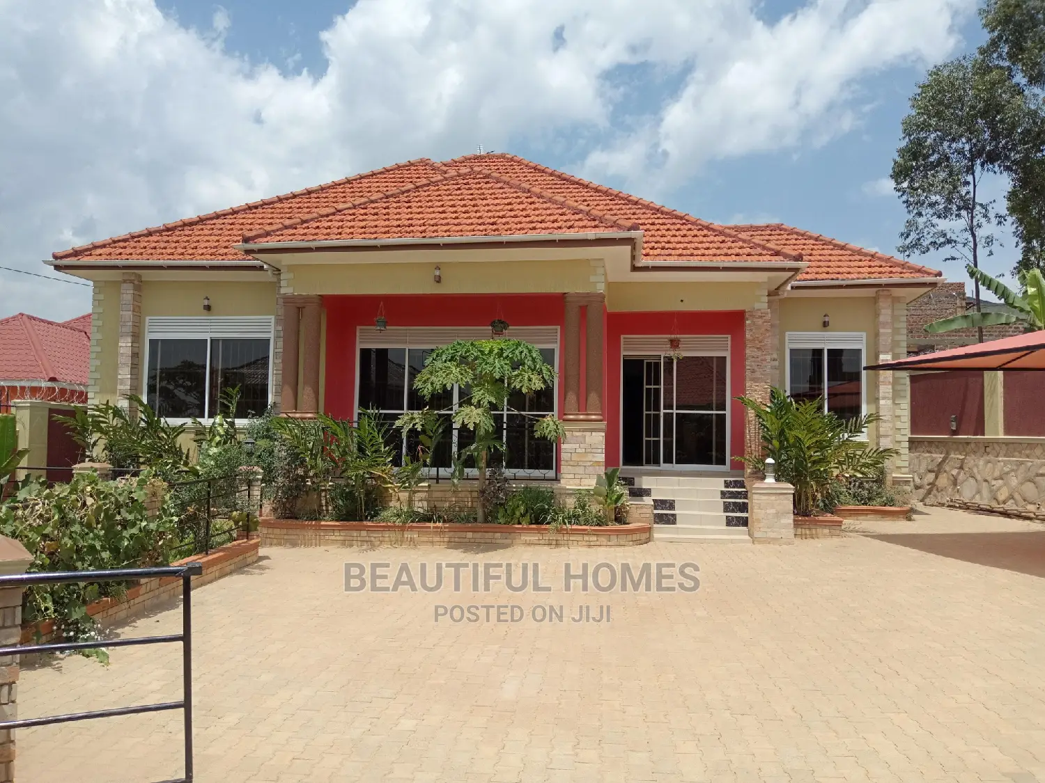 Furnished 4bdrm House in Kira for Sale