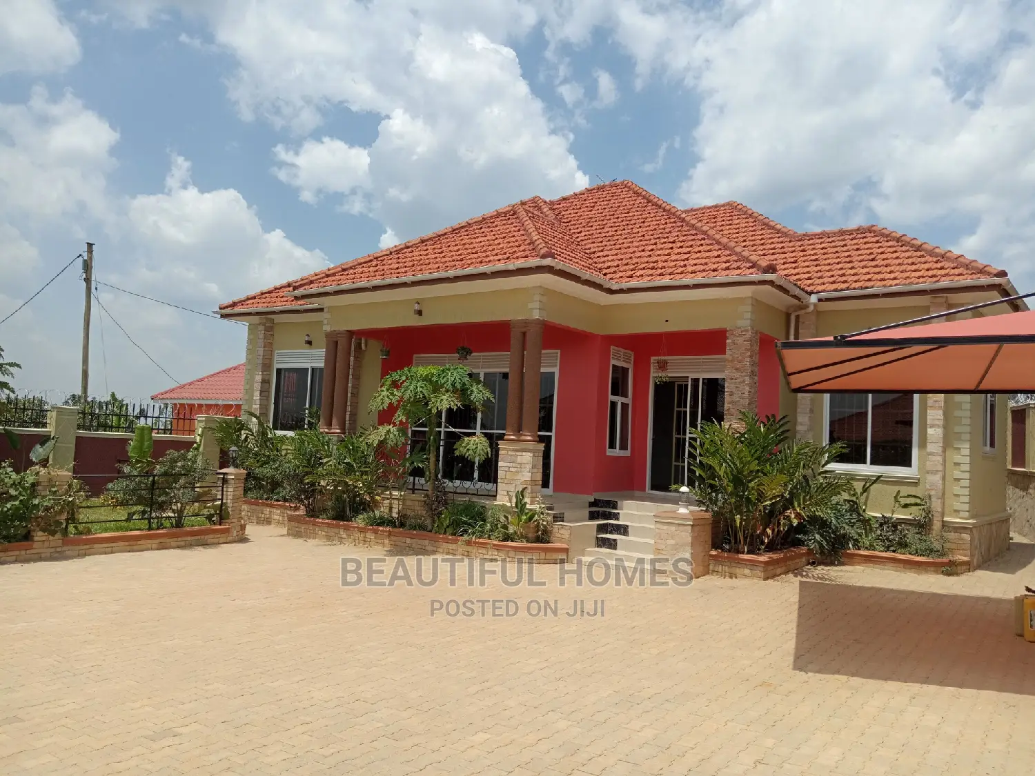 Furnished 4bdrm House in Kira for Sale