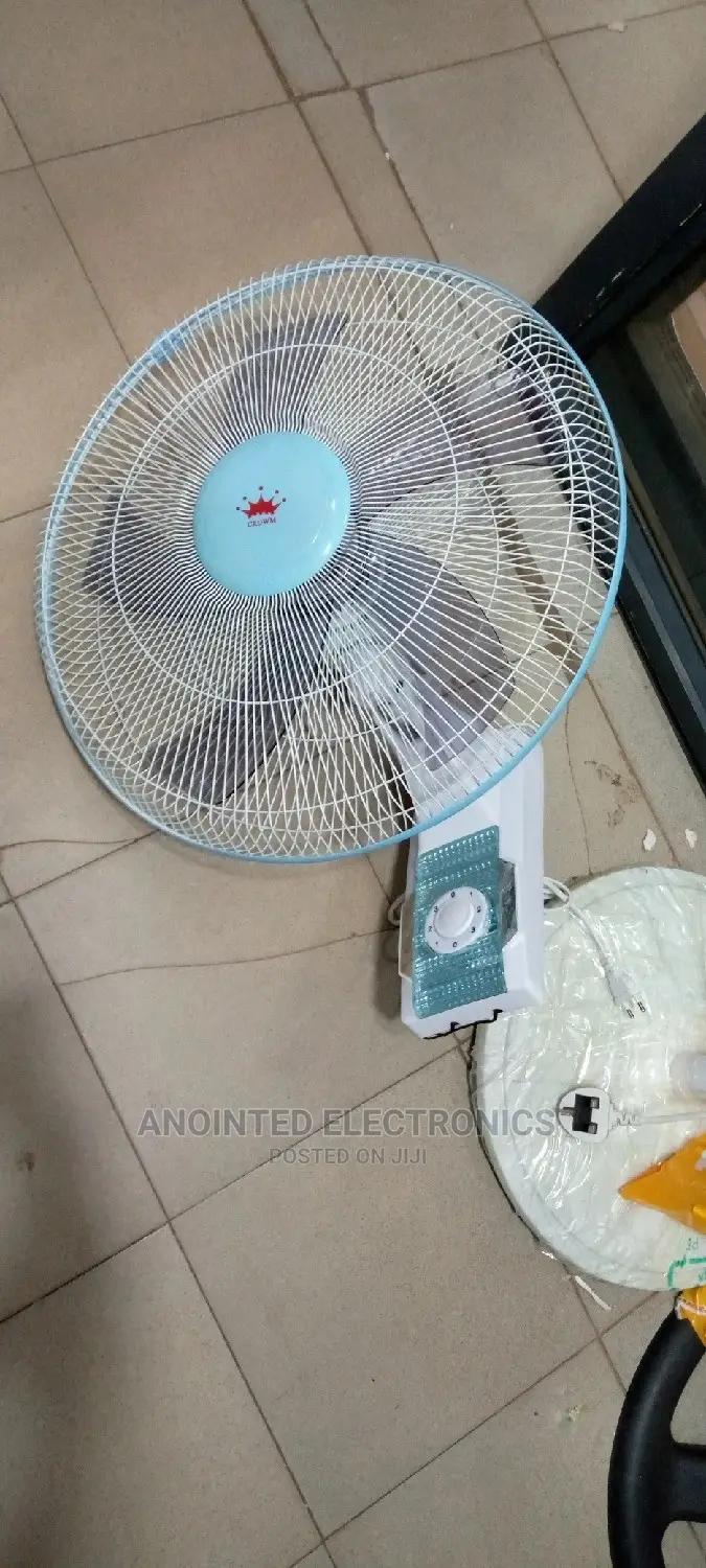 Qall Fans Crown