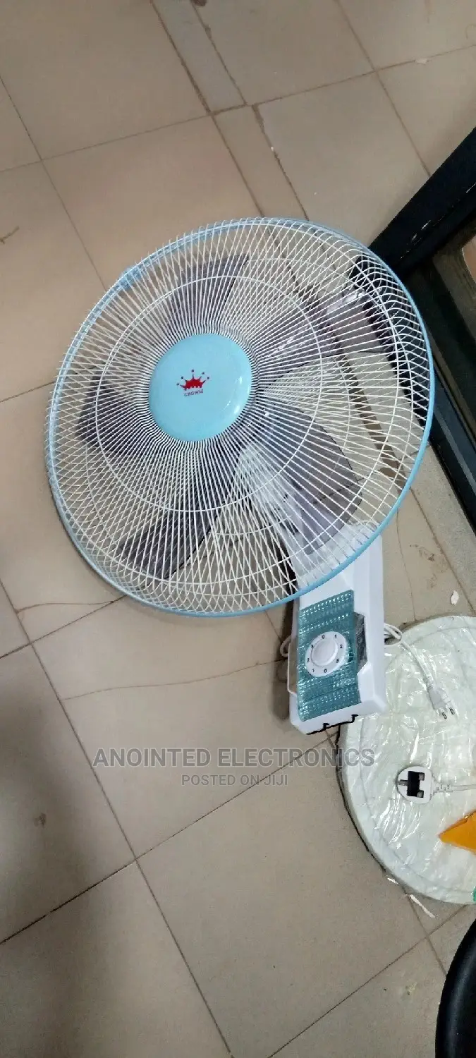 Qall Fans Crown