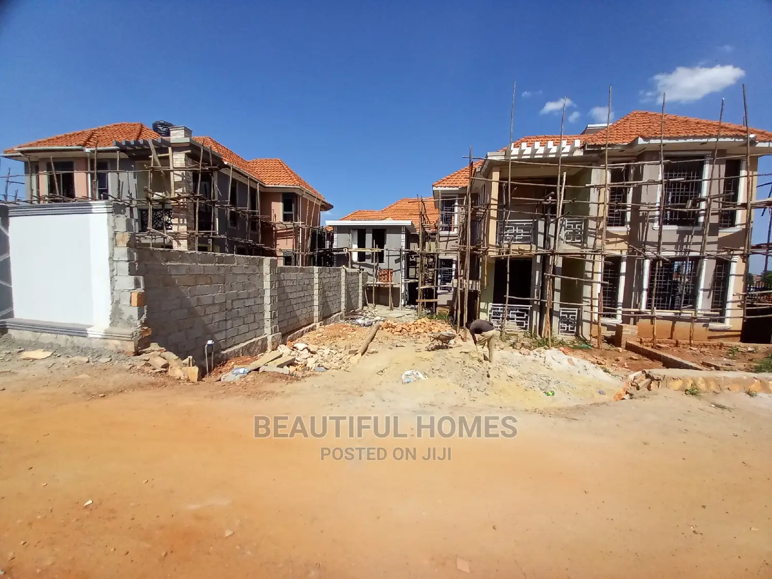 Furnished 7bdrm Mansion in Kira Posh for Sale