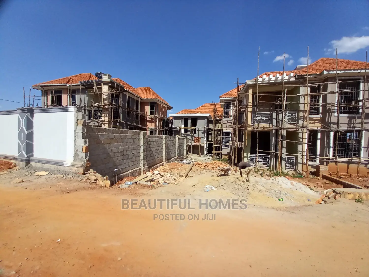 Furnished 7bdrm Mansion in Kira Posh for Sale