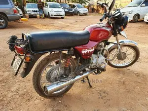 Bajaj Boxer 2021 Green