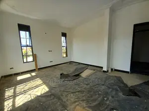 Furnished 5bdrm Duplex in Kira for Sale