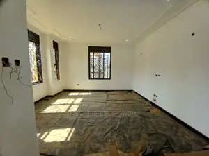 Furnished 5bdrm Mansion in Kira Tarmack for Sale
