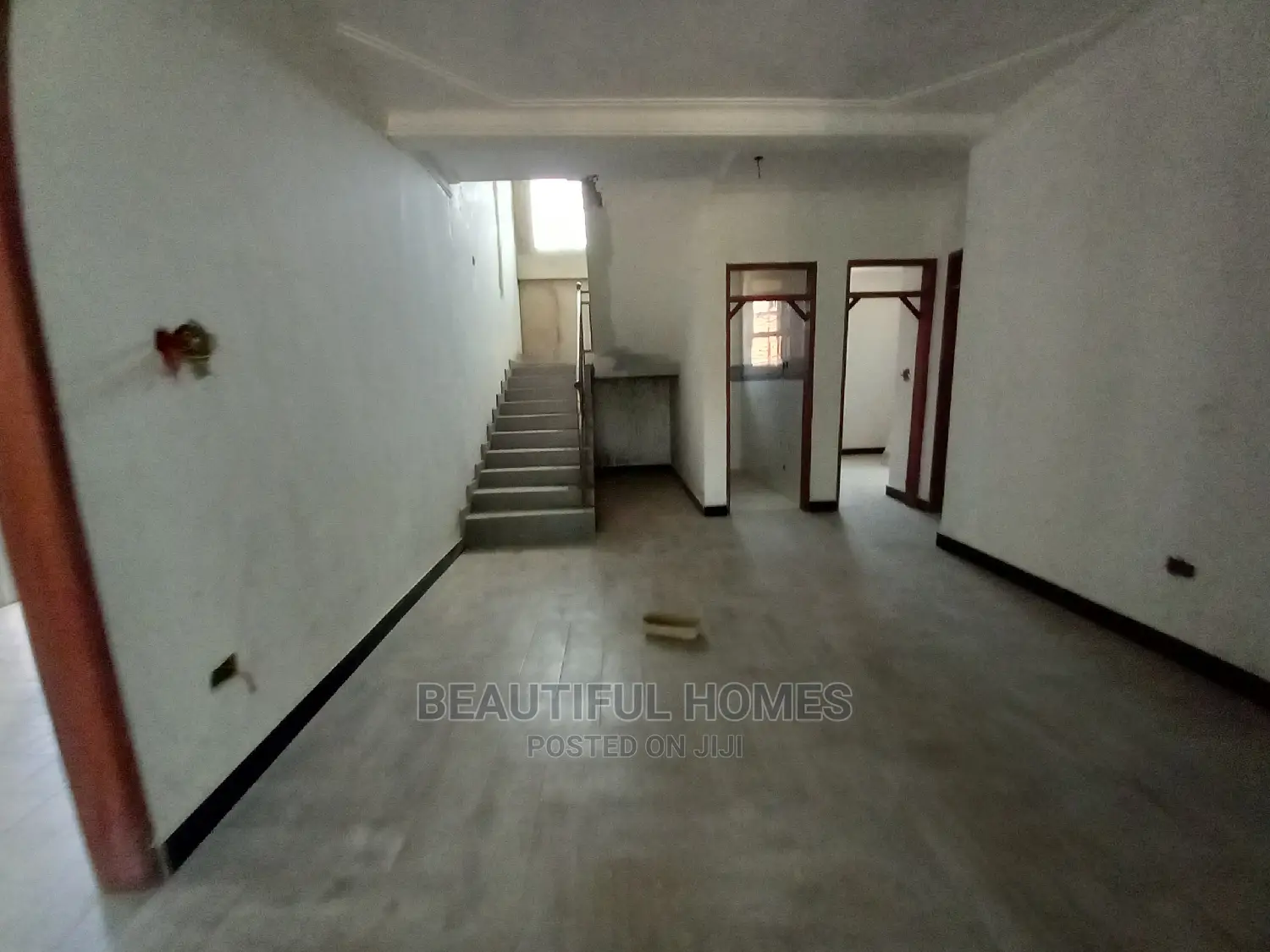 Furnished 5bdrm House in Kira for Sale