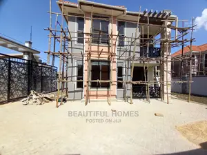 Furnished 7bdrm Mansion in Kira for Sale