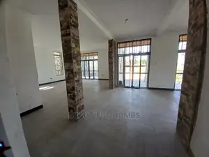 Furnished 7bdrm Mansion in Kira for Sale