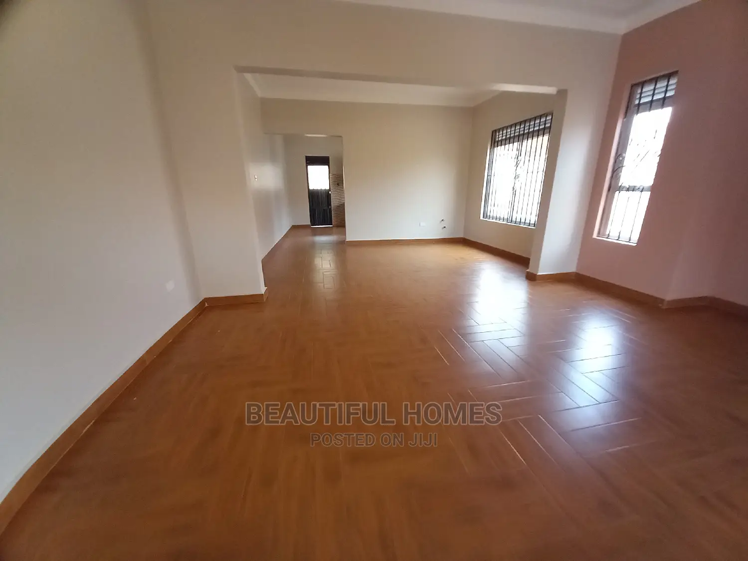 Furnished 4bdrm House in Kira All Tarmack for Sale