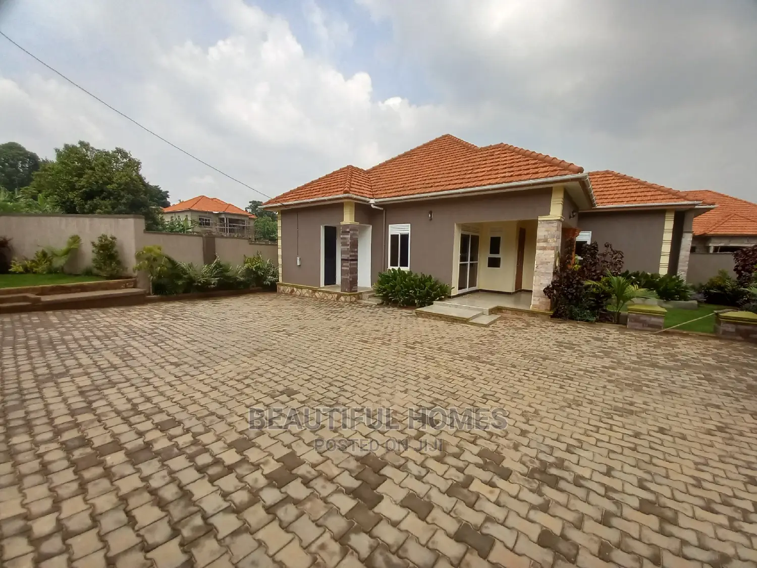 Furnished 4bdrm House in Kira Gated Estate for Sale