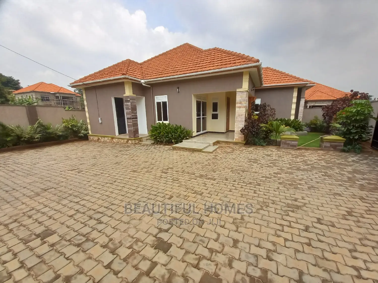 Furnished 4bdrm House in Kira Gated Estate for Sale