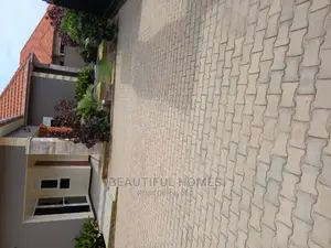 Furnished 4bdrm House in Kira for Sale
