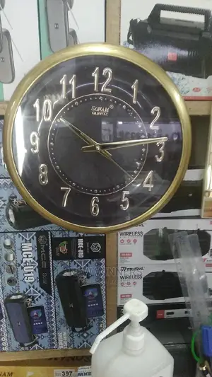Round Wall Clock