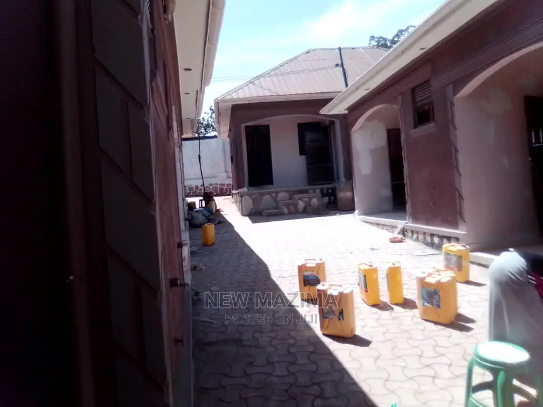 1bdrm House in Najjanankumbi Along, Makindye for Rent