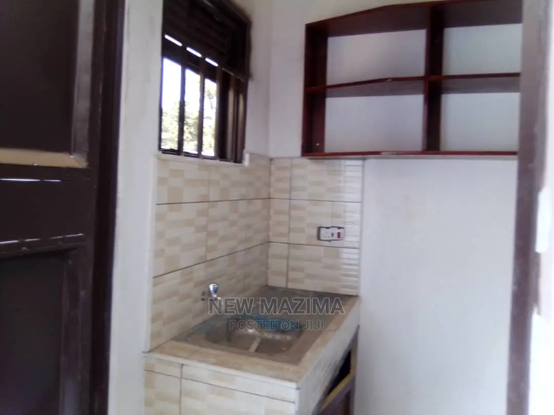 1bdrm House in Najjanankumbi Along, Makindye for Rent