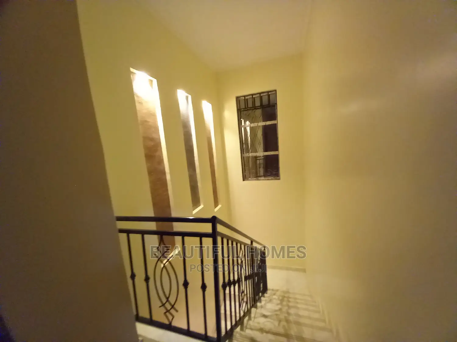 Furnished 4bdrm House in Kira for Sale
