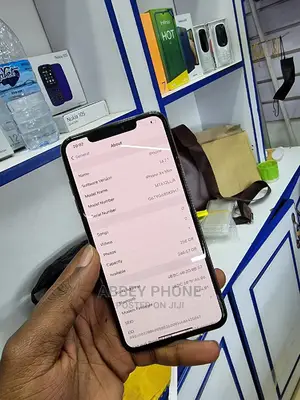 Photo - Apple iPhone XS Max 256 GB Gold