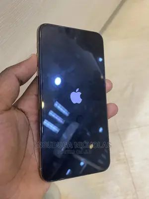 Apple iPhone 11 Pro Max 64 GB Gold