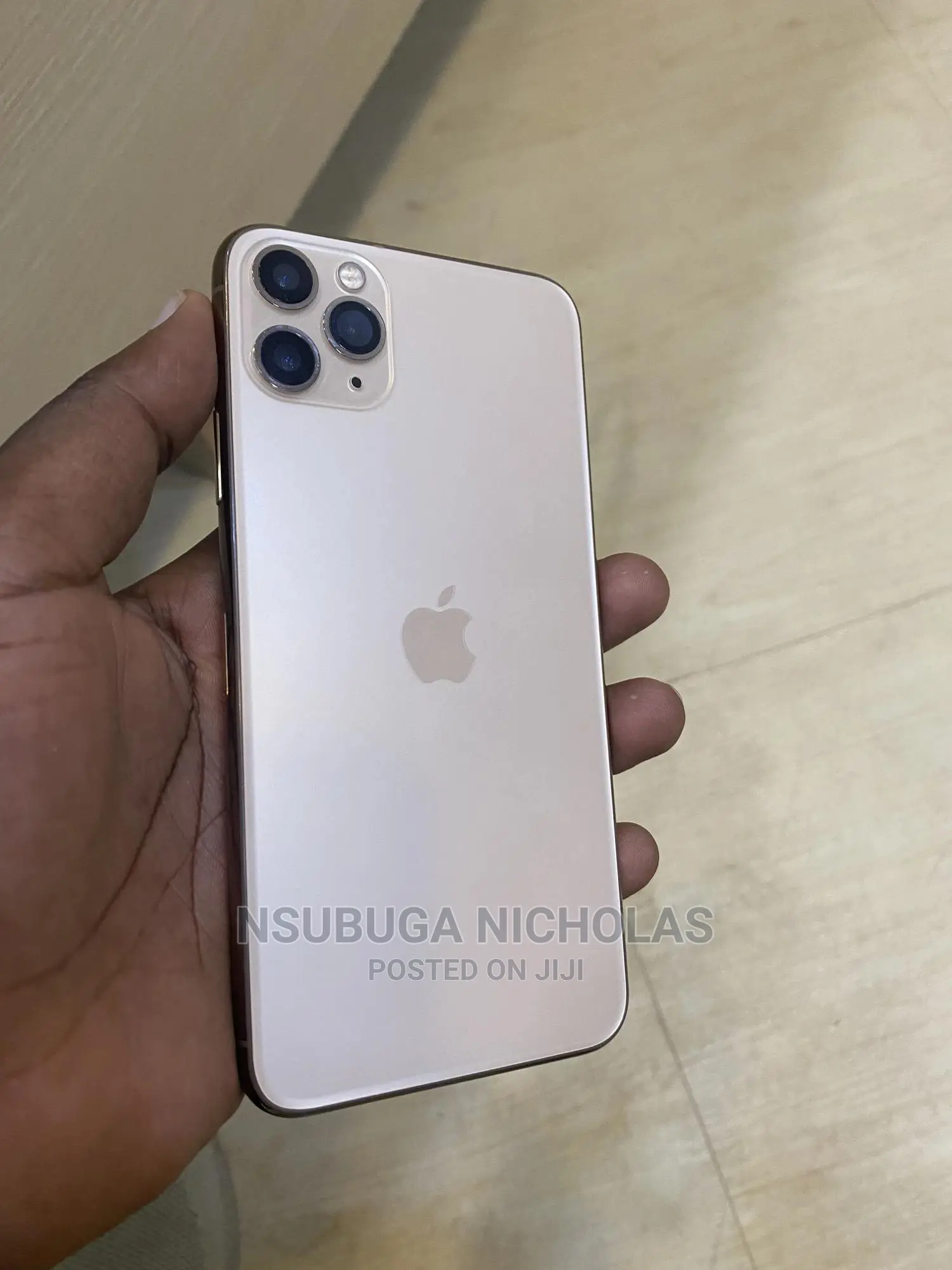 Apple iPhone 11 Pro Max 64 GB Gold
