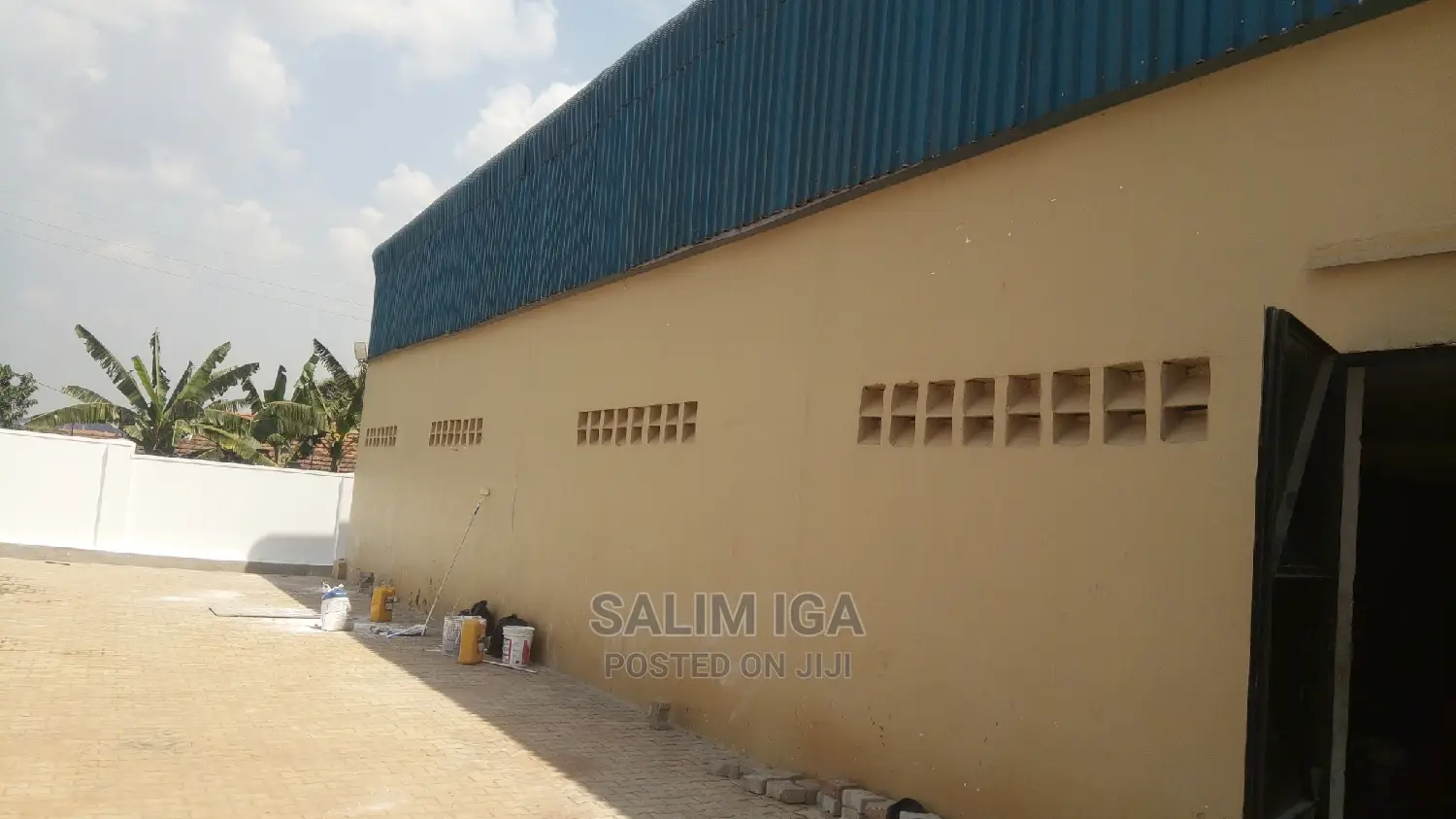Warehouse on Market