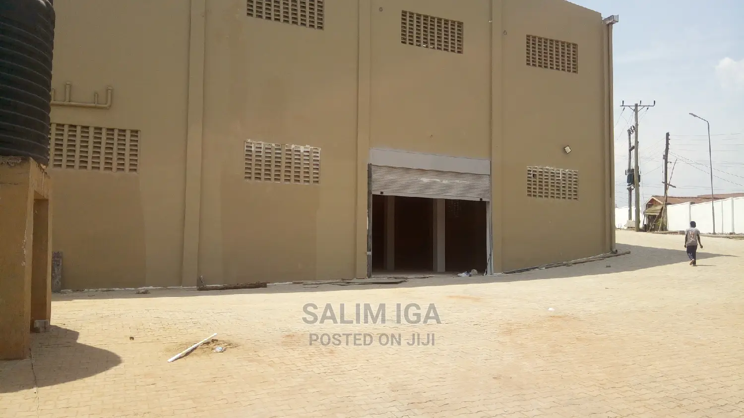 Warehouse on Market