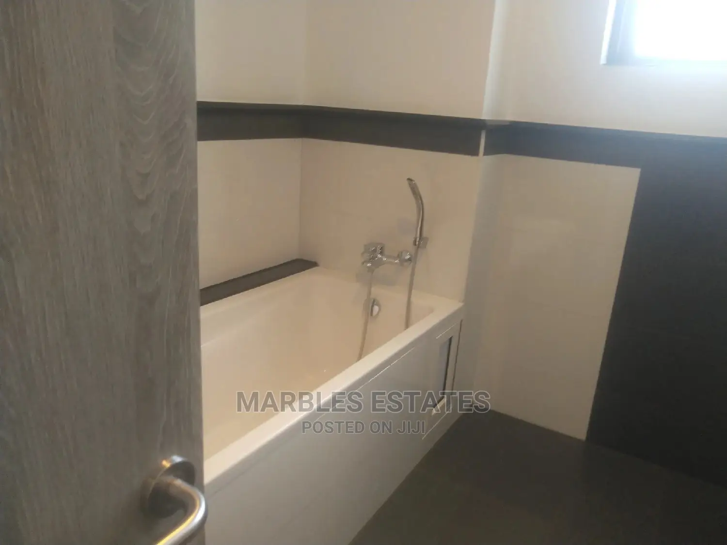 Furnished 4bdrm Apartment in Kololo, Central Division for rent