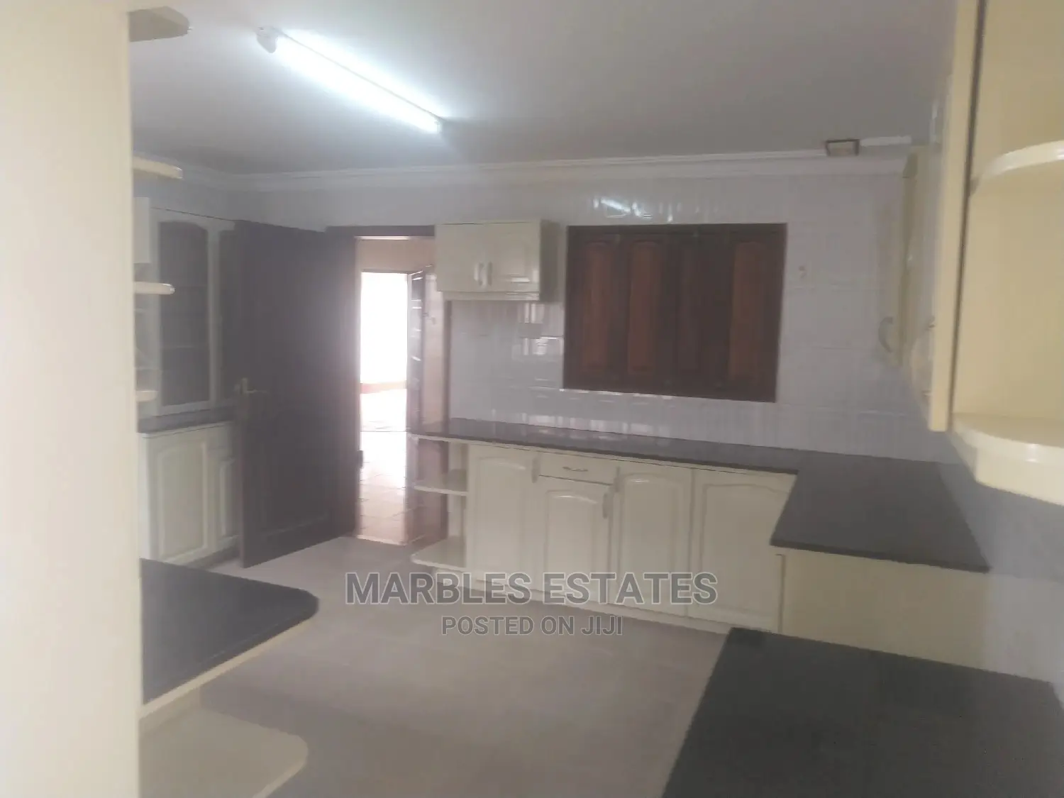 4bdrm Apartment in Kololo, Central Division for Rent