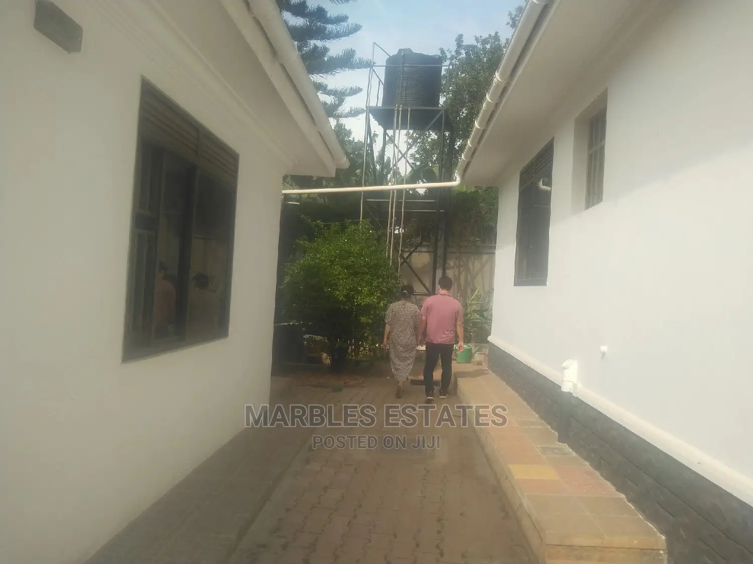 4bdrm Bungalow in Mbuya, Central Division for Rent