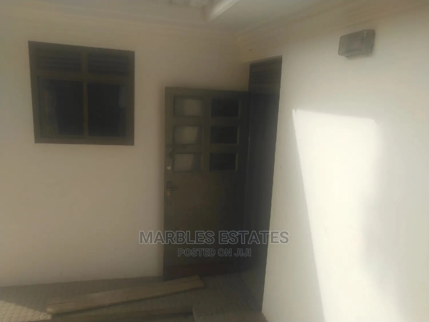4bdrm Bungalow in Mbuya, Central Division for Rent
