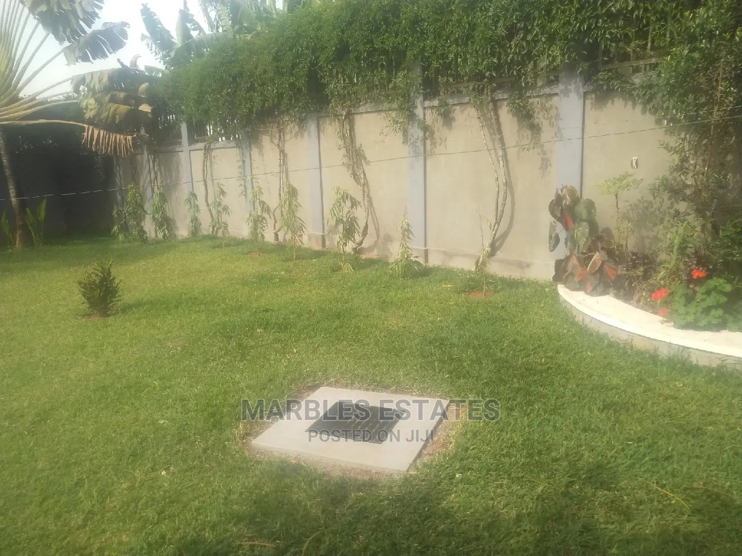 4bdrm Bungalow in Mbuya, Central Division for Rent