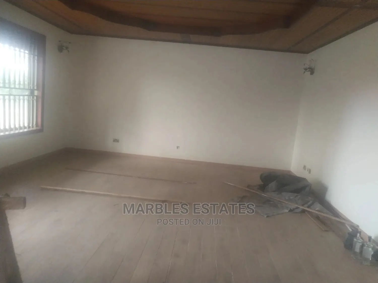 4bdrm Bungalow in Mbuya, Central Division for Rent