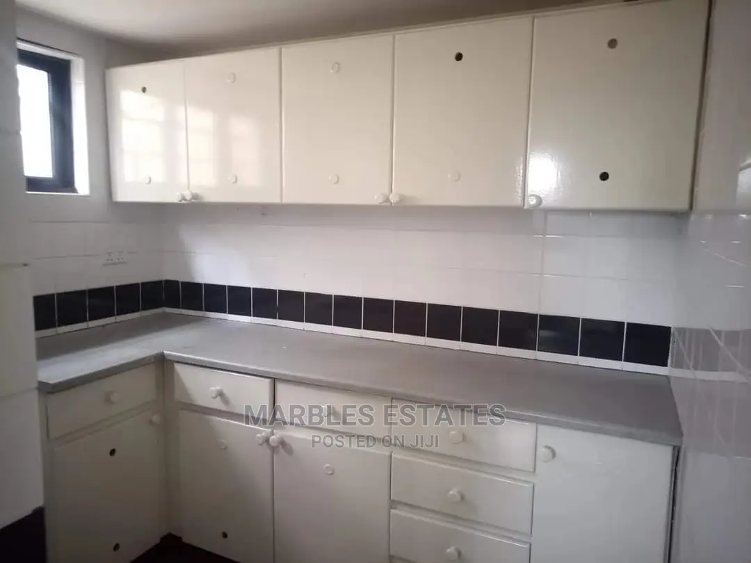 5bdrm Bungalow in Bugolobi, Central Division for Rent