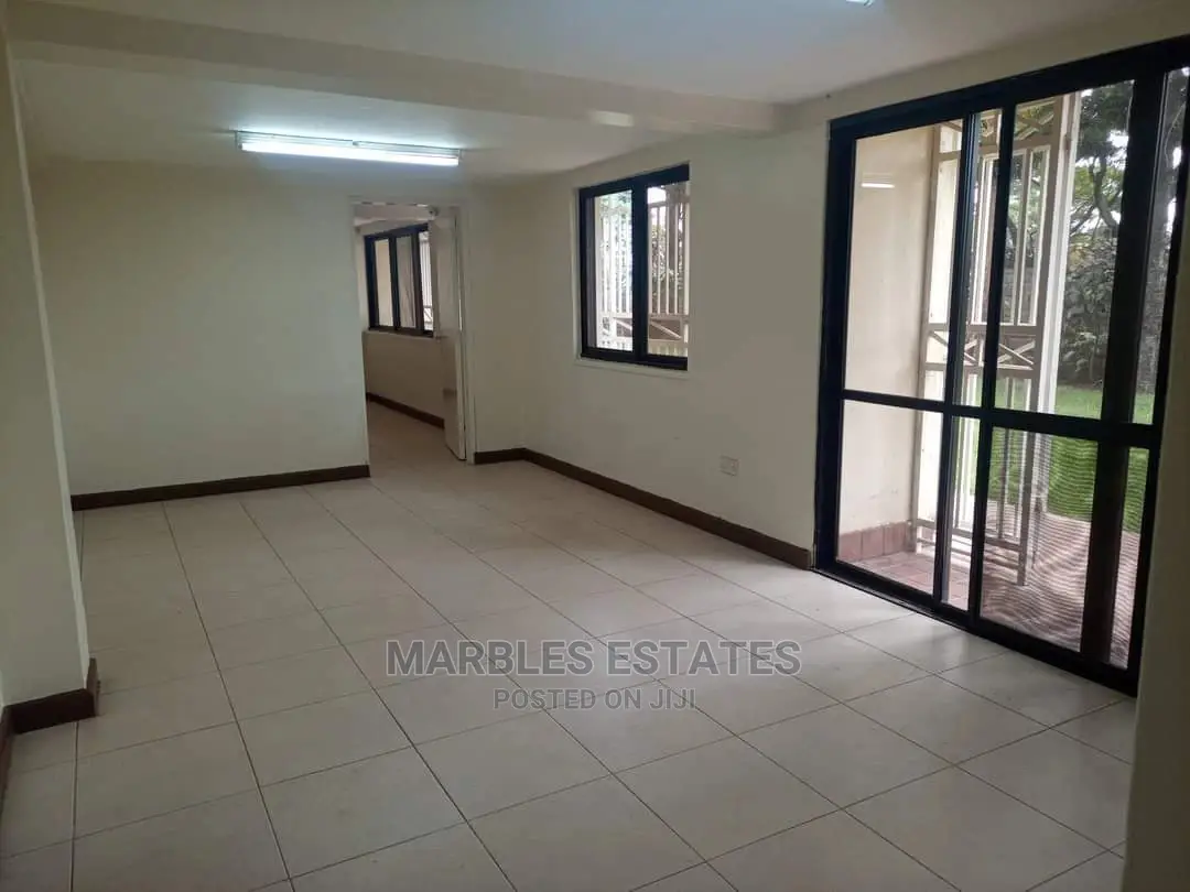 5bdrm Bungalow in Bugolobi, Central Division for Rent