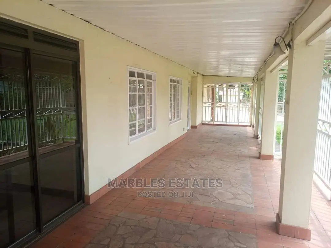 5bdrm Bungalow in Bugolobi, Central Division for Rent