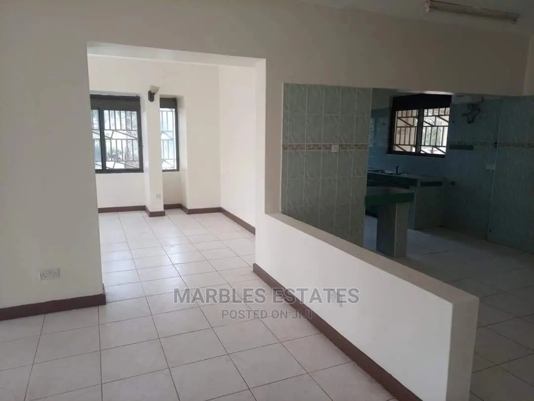 5bdrm Bungalow in Bugolobi, Central Division for Rent