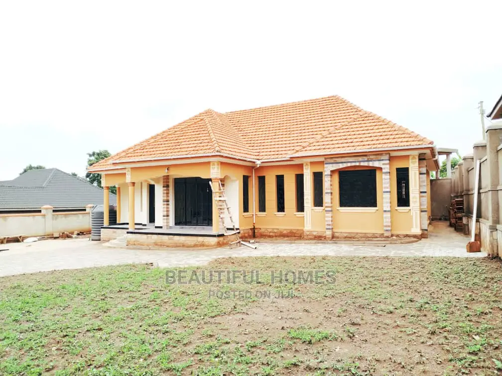 Furnished 4bdrm House in Kira for Sale