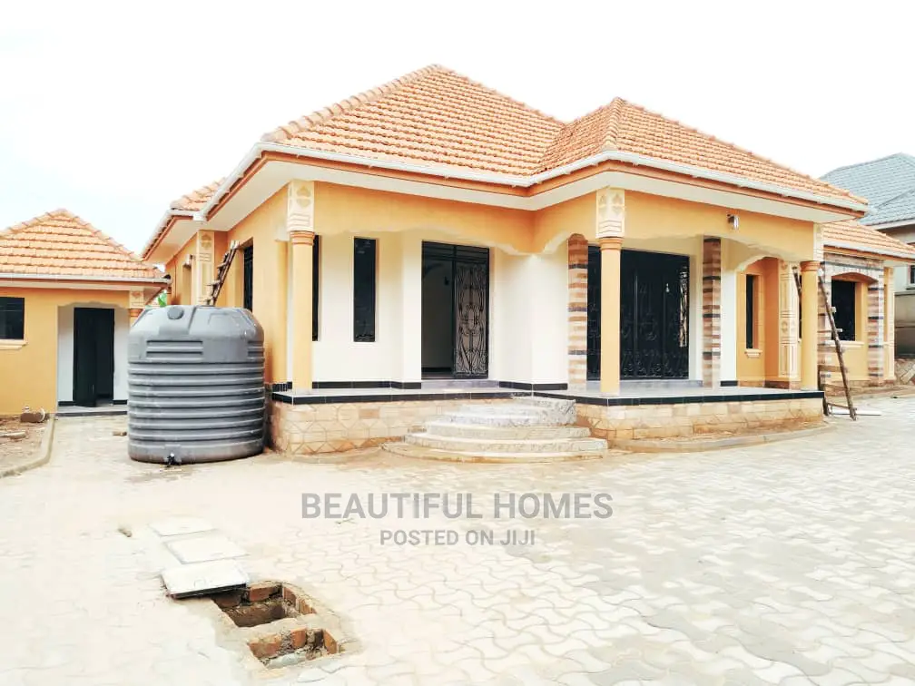 Furnished 4bdrm House in Kira for Sale