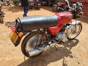 Bajaj Stroke 2017 Orange