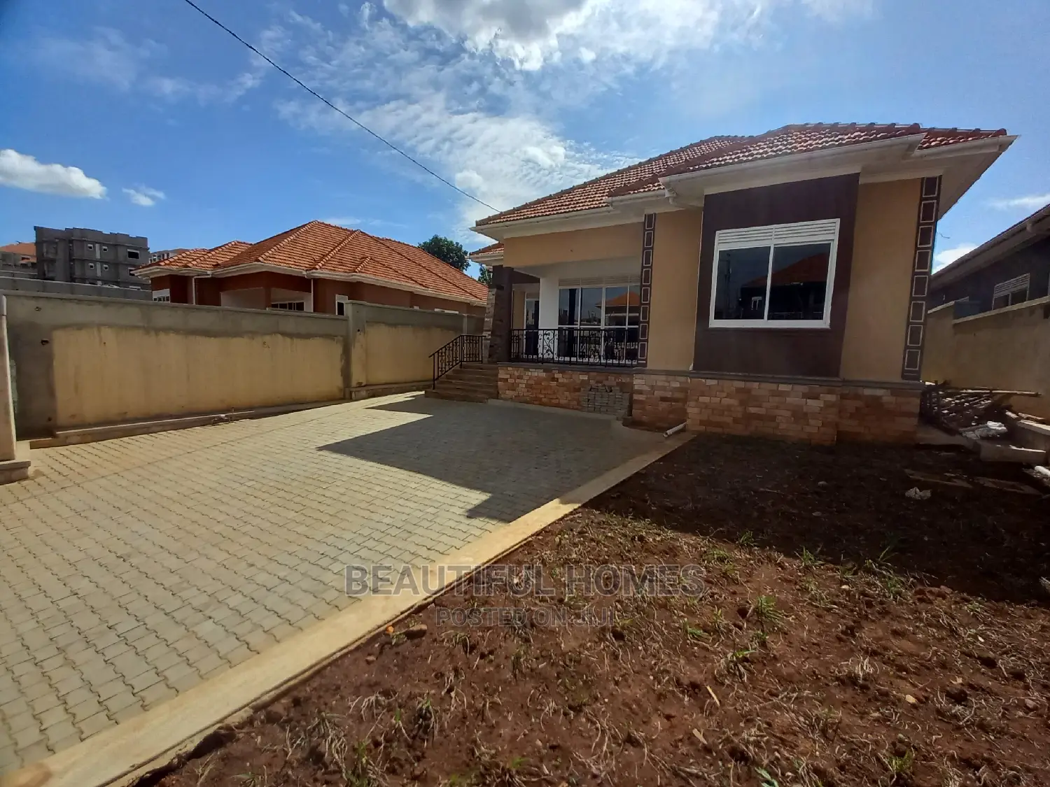 Furnished 4bdrm House in Kira for Sale