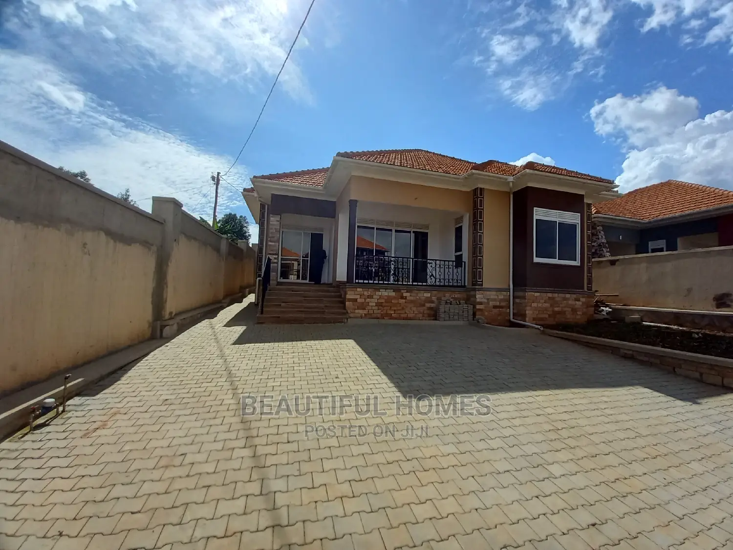 Furnished 4bdrm House in Gated Estate, Kira for Sale
