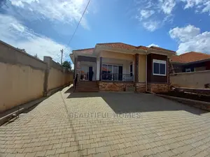 Furnished 4bdrm House in Gated Estate, Kira for Sale