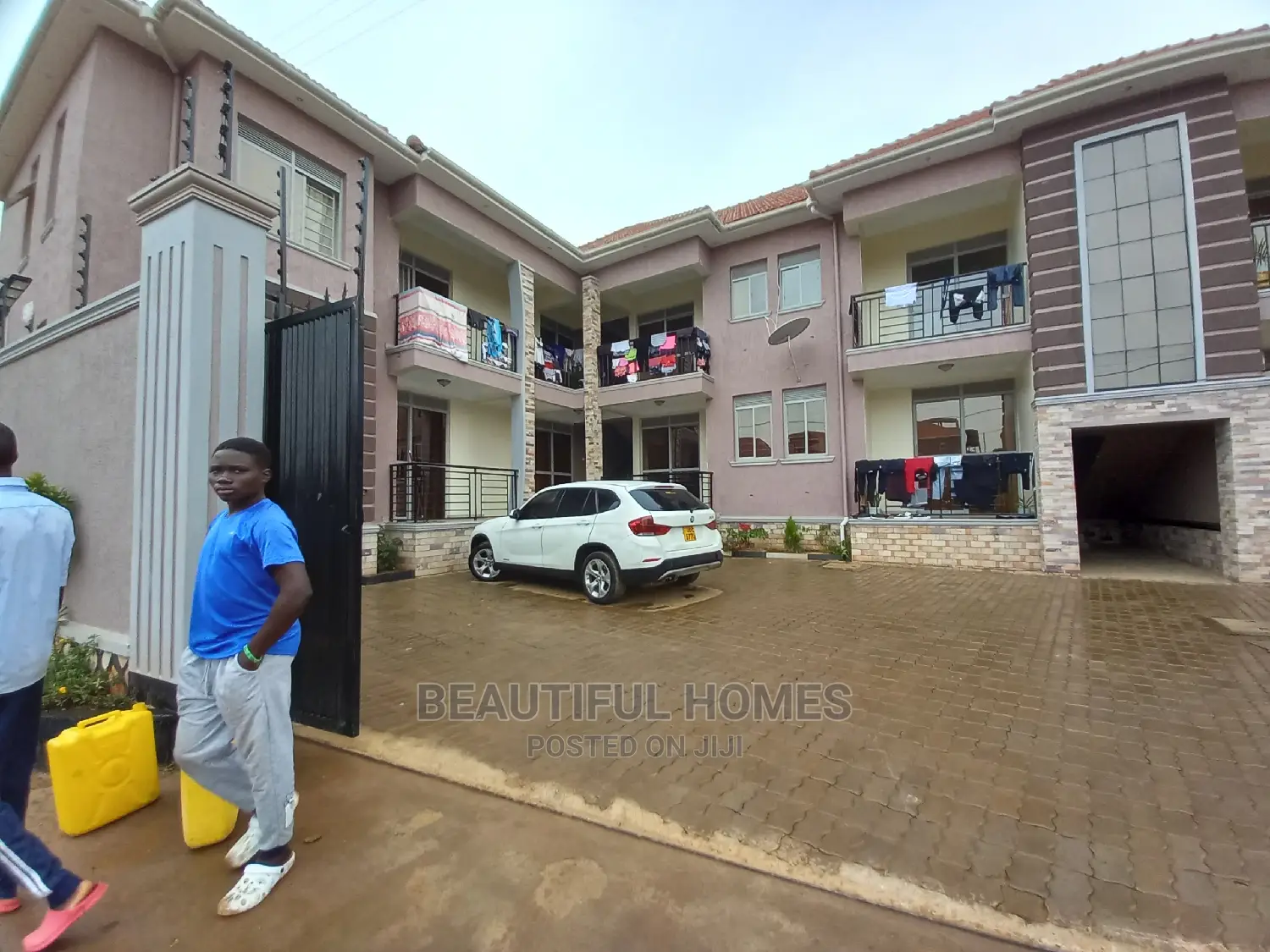 Furnished 4bdrm House in Kira Corporate for Sale