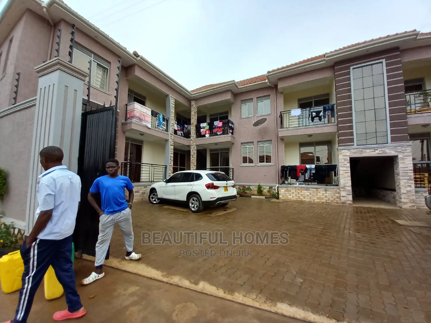 Furnished 4bdrm House in Kira Corporate for Sale