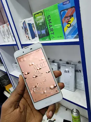 Sharp Aquos Sense SHV40 32GB White
